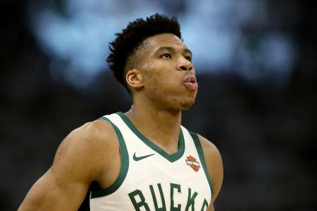 NBA: Milwaukee müht sich zum Auftaktsieg
