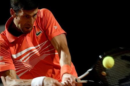 Djokovic übersteht Nachtschicht in Rom