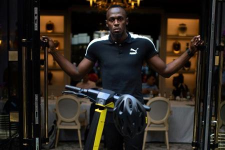 Elektro-Scooter statt Spikes: Bolt wird zum Geschäftsmann