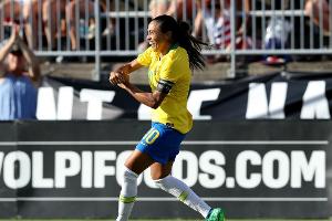 Selecao-Star Marta verletzt sich im WM-Trainingslager