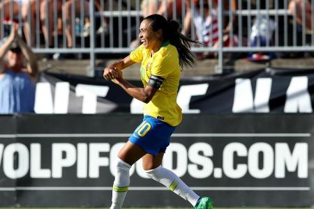 Selecao-Star Marta verletzt sich im WM-Trainingslager