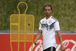 Bayern-Boss Rummenigge bestreitet Angebot für Sane