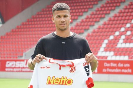 2. Liga: Regensburg leiht Okoroji aus Freiburg aus