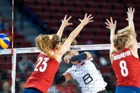 Volleyballerinnen verlieren klar gegen die USA