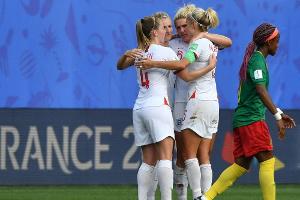 Frauen-WM: Frankreich zittert sich ins Viertelfinale, auch England weiter