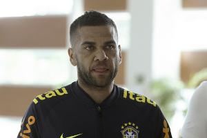 Alves verkündet Abschied bei Paris St. Germain