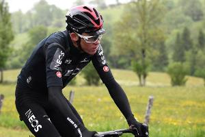 Froome acht Stunden lang operiert