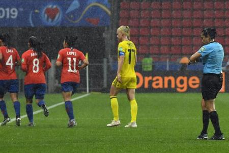 WM: Schweden gegen Chile unterbrochen