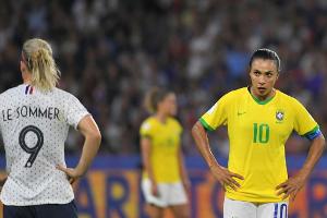 Appell von Marta: "Brasiliens Frauenfußball braucht euch"