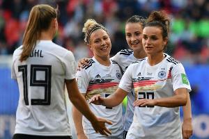 Sonnige Auszeit für DFB-Frauen am Strand