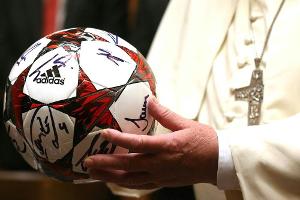 Deutsche Winzer treffen auf Vatikan-Nationalteam