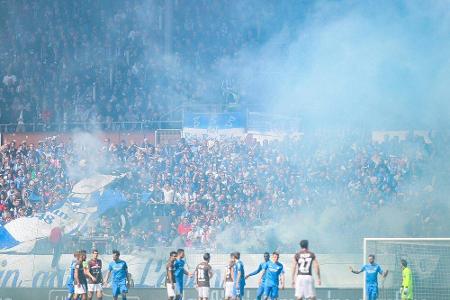 Pyrotechnik: Geldstrafen für Bochum und Aue