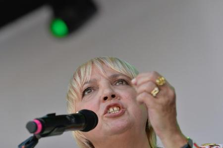 Grünen-Politikerin Roth kritisiert DFB-Strukturen