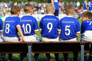 "Step kickt": "Schalke-Läufer" mit 38 Mio. Schritten vorn