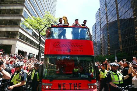 Schüsse überschatten Raptors-Party - eine Million Fans feiern NBA-Champion