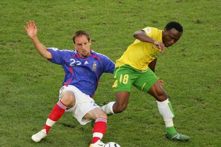 Schon 2006 macht Ribéry in Deutschland auf sich aufmerksam. Für die französische Nationalmannschaft steht er in allen sieben...