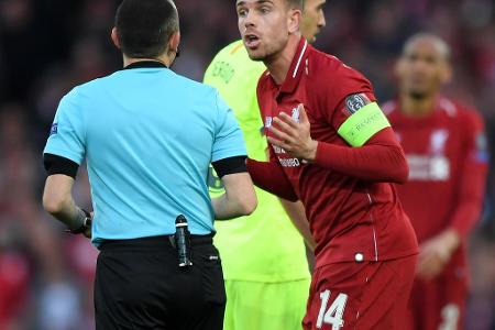 Während der Kapitän der Reds im Hinspiel nur eingewechselt wurde, durfte im heimischen Stadion von Beginn mitwirken. Und and...