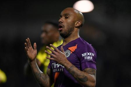 Everton holt Delph von Manchester City