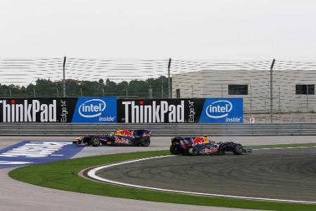 2009 bis 2013 fahren der junge Sebastian Vettel und der routinierte Mark Webber gemeinsam für Red Bull. Schnell entwickelt s...