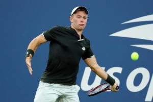 Köpfer überrascht weiter: Qualifikant erreicht Achtelfinale in New York