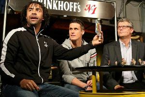 Nach peinlichem Auftritt: Denkpause für Dickel und Owomoyela