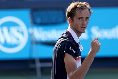 Djokovic-Bezwinger Medwedew feiert ersten Masters-Triumph