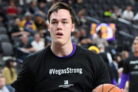 Bonn nimmt US-Center Zimmerman unter Vertrag