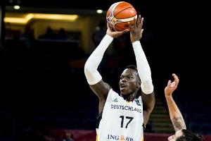 Schröder glänzt: Basketball-Nationalmannschaft mit lockerem Sieg beim Supercup