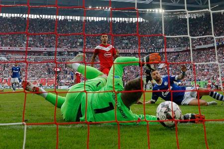 Nach den fünf Niederlagen in der Bundesliga zu Saisonbeginn schöpfen die Schalke-Fans im Herbst wieder Hoffnung: Ihre Liebli...