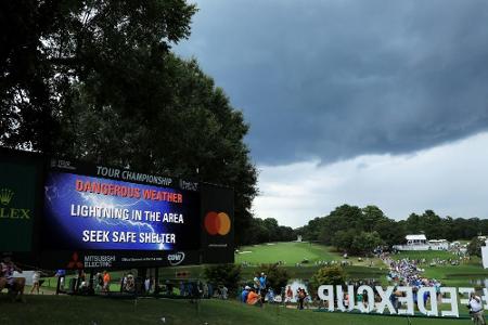 Golf: Sechs Zuschauer nach Blitzeinschlag verletzt