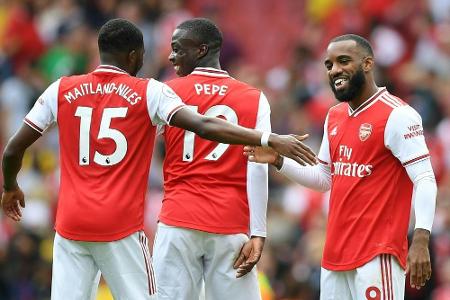 England: Liverpool vorn - Guardiola hadert mit VAR