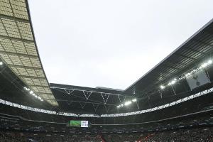 DFB-Frauen in Wembley vor ausverkauftem Haus