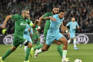 Mit Kopfverletzung ins Krankenhaus: Wolfsburg bangt um Nmecha