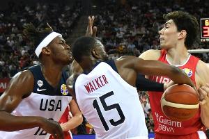 Zitterpartie gegen die Türkei: Team USA bei WM nach Extraschicht weiter