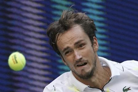 Medwedew ringt Wawrinka nieder und erreicht erstes Grand-Slam-Halbfinale