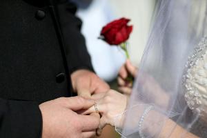 Mitspieler heiratet: Rumänischer Viertligist gibt Punkte freiwillig ab