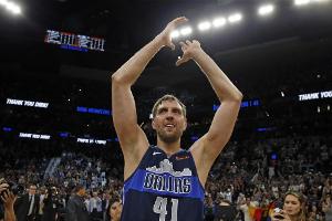 Nowitzkis Silhouette auf dem Mavericks-Court: "Das ist supergut"