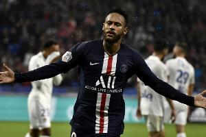 Paris gewinnt bei Olympique Lyon - Neymar erneut Matchwinner