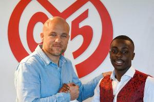 Papela erhält Profivertrag in Mainz