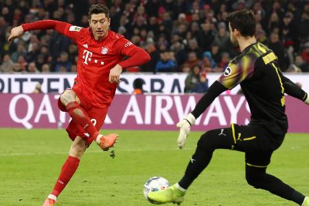 Am Samstagabend empfing der FC Bayern den BVB zum Topspiel der Fußball-Bundesliga. Hierbei spielten die Münchner die Schwarz...