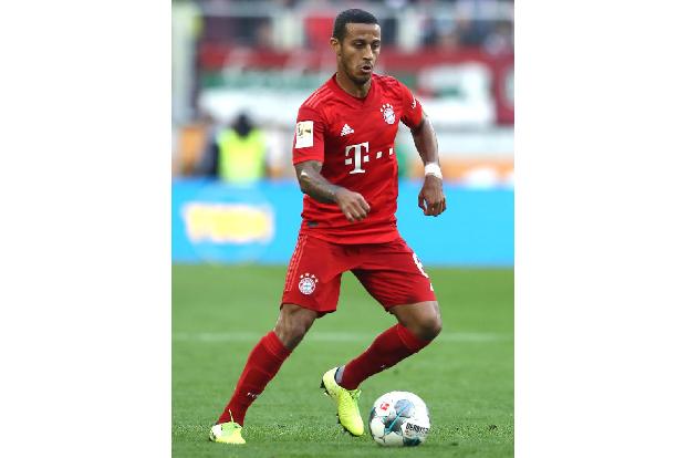 Der vielgescholtene Mittelfeld-Regisseur durfte erst ab der 72. Minute mitwirken. Zwang Hummels durch seinen Laufweg zum Eig...