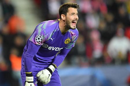 Der Schlussmann der Borussia hatte bei den Bayern viel zu tun: Gegen Gnabry zeigte er einen tollen Reflex (27.), bei tiefen ...