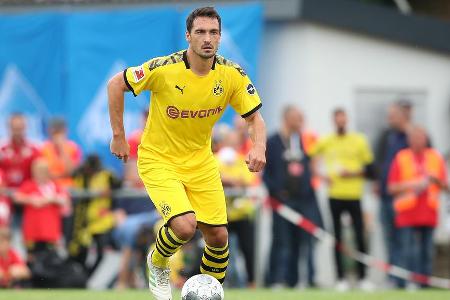 Bei der Rückkehr an die alte Wirkungsstätte hatte der Ex-Nationalspieler viele brenzlige Situationen zu überwinden. In den d...