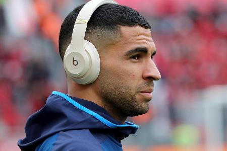 Nachdem er in den letzten beiden Spielen der Vorsaison noch jeweils über 90 Minuten auf dem Feld gestanden hatte, dürfte er ...