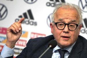 Keller fordert mehr Respekt vor Schiedsrichtern