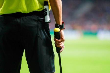 Niederlande: Rassistische Sprechchöre - Spiel unterbrochen