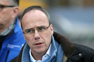 Hessens Innenminister fordert "konsequentere Haltung" gegen Gewalt im Fußball