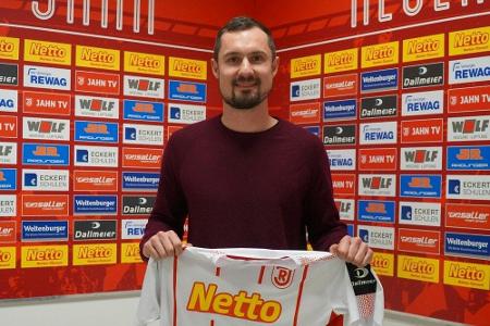 Rekordspieler Nachreiner verlängert in Regensburg