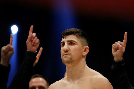 Schlaghand gebrochen: Huck sagt Boxkampf gegen Joyce ab