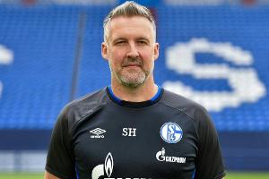 Schalke verlängert mit Torwarttrainer Henzler